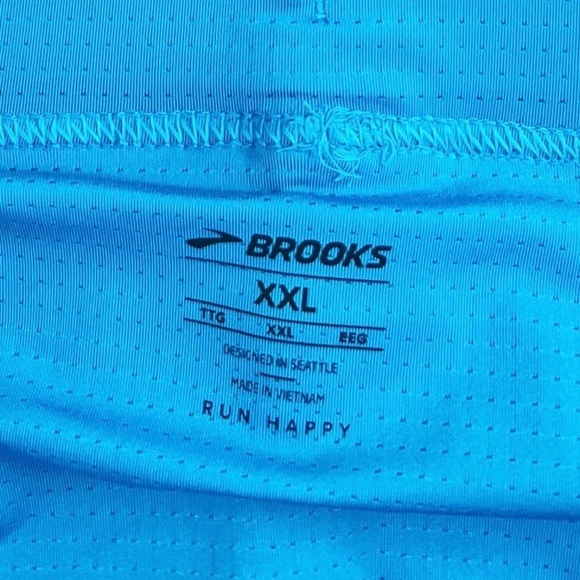 NWT Brooks Men’s Sherpa 5” Running Shorts in Electric Blue - Picture 7 of 8
